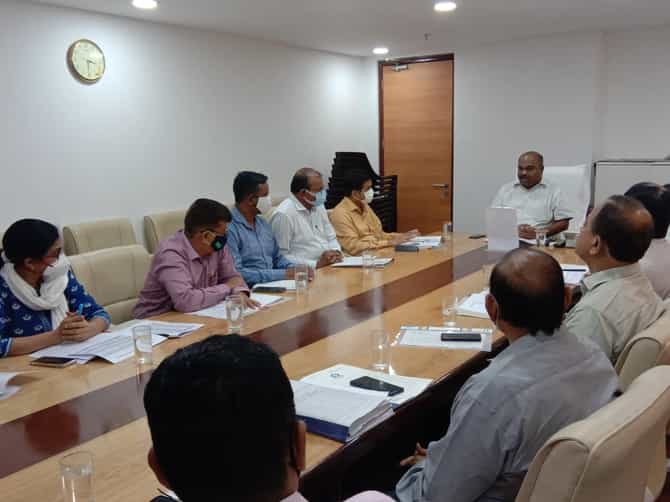 Mumbai: वारकऱ्यांसाठी एसटी महामंडळाकडून आरोग्य शिबिराचे आयोजन करावे - अनिल परब
