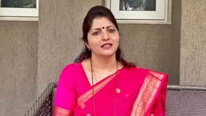 Periods: मासिक पाळी सुरु असल्याने मुलीला वृक्षारोपण करु दिले नाही; महिला आयोगाच्या अध्यक्षा रुपाली चाकणकर यांनी दिले चौकशीचे आदेश