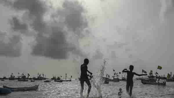 Rain: मुसळधार पावसाचा अंदाज! पहा कुठे तुरळक आणि कुठे होणार मेघगर्जना