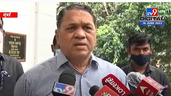 मुख्यमंत्र्यांच्या ताफ्यात काल अनावधानाने कार घुसली ; तरी आमचा तपास सुरु- गृहमंत्री दिलीप वळसे-पाटील मुख्यमंत्र्यांच्या ताफ्यात काल अनावधानाने कार घुसली ; तरी आमचा तपास सुरु- गृहमंत्री दिलीप वळसे-पाटील