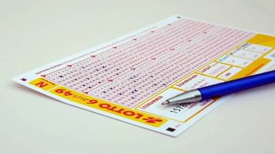 फुटकं नशीब; लॉटरी लागली 1700 कोटींची; अन् क्षणात तिच लॉटरी शून्यातही गेली...