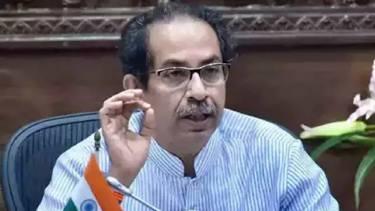 सत्तेचा माज महाराष्ट्रासमोर चालणार नाही- उद्धव ठाकरे सत्तेचा माज महाराष्ट्रासमोर चालणार नाही- उद्धव ठाकरे