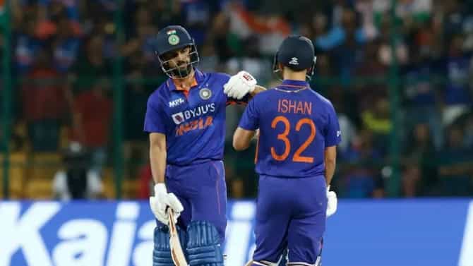 IND vs SA: ऋतुराज गायकवाडने ग्राउंड्समनला ढकललं, वाईट वागणूक दिल्याने होतोय ट्रोल, VIDEO व्हायरल