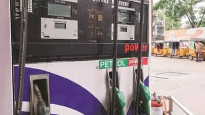 मराठवाड्यात अंदाजे 30 टक्के इंधन तुटवडा; इंधनाची खेप लगबगीनं पाठवा, इंधन टंचाईविरोधात  या राज्याचे मुख्यमंत्री मैदानात