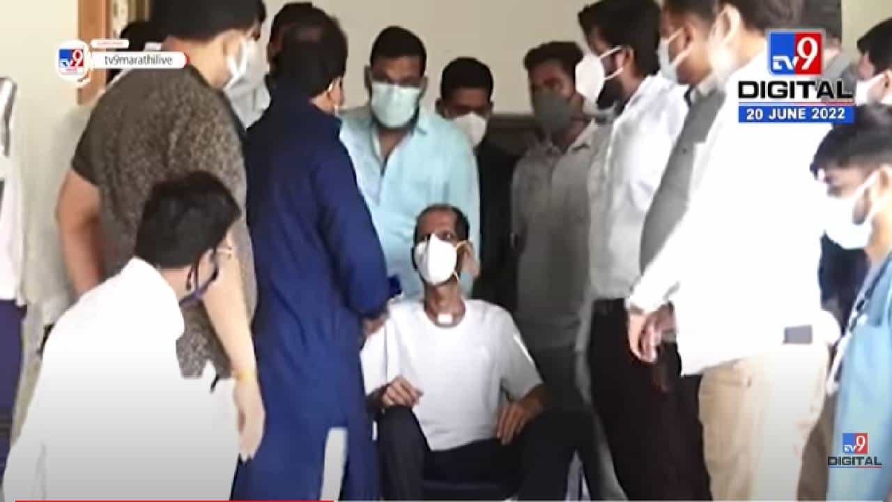 VIDEO : Laxman Jagtap at Vidhanbhavan | लक्ष्मण जगताप मतदान करण्यासाठी पुण्याहून मुंबईकडे रवाना VIDEO : Laxman Jagtap at Vidhanbhavan | लक्ष्मण जगताप मतदान करण्यासाठी पुण्याहून मुंबईकडे रवाना