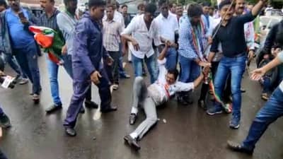 अग्निपथ योजनेविरोधात राष्ट्रवादी आक्रमक; ठाण्यात रास्ता रोको; मुंबईकडे जाणारी वाहतूक ठप्प