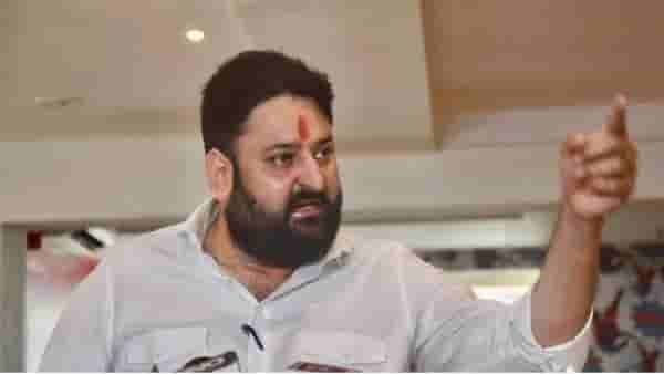Mohit Kamboj : ग्रीन एकर्सच्या गबरू जवानमुळे महाराष्ट्र स्टेट बँकेला 1 हजार कोटीचा फटका; मोहित कंबोज यांचा नेमका निशाणा कुणावर?