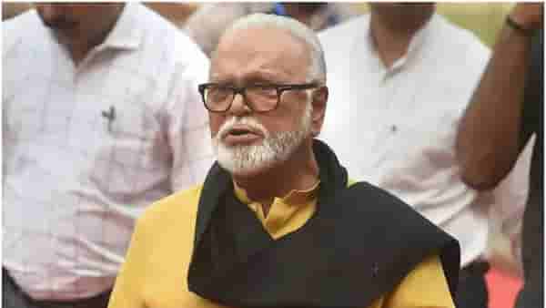 सरकार धोक्यात, नाशिकमधील नियोजित कार्यक्रम रद्द करत छगन भुजबळ मुंबईकडे रवाना, शरद पवारांनी बोलावली तातडीची बैठक!