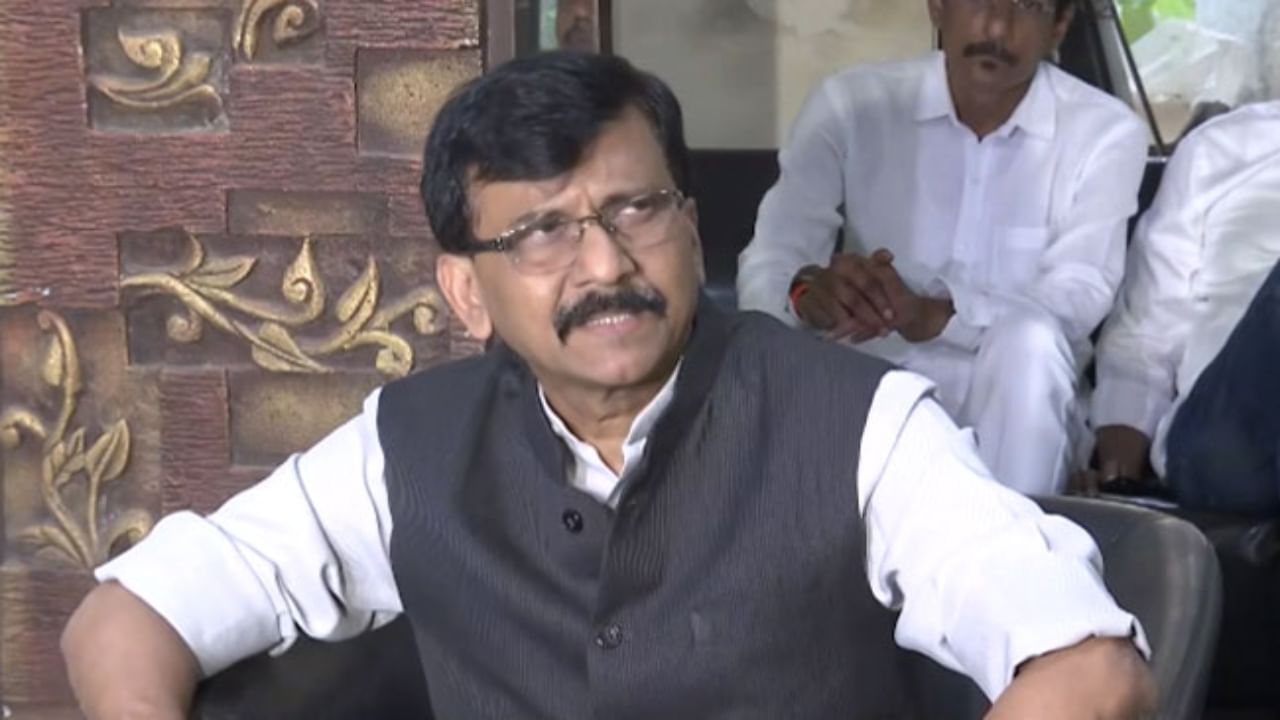 Sanjay Raut : 'इथं आमचा खून होऊ शकतो', एकनाथ शिंदेंसोबत असलेल्या आमदारांबाबत संजय राऊतांचा मोठा दावा