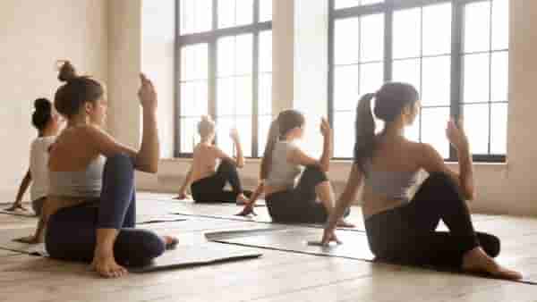 Migraine : ‘मायग्रेन’ साठी उपयोगी ठरू शकतात ‘ही’ योगासने; जाणून घ्या, कोणती आसने फायदेशीर मानतात तज्ञ