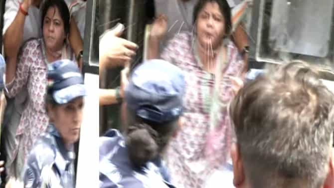 विरोध करताना पोलिसांवरच काँग्रेसची महिला कार्यकर्ता थुंकली; भाजपने म्हटलं लज्जास्पद आणि घृणास्पद