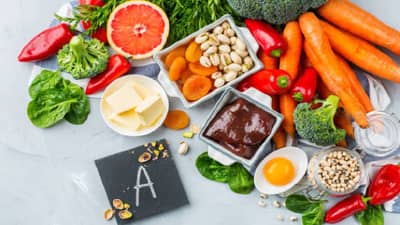 Skin | या व्हिटॅमिनच्या कमतरतेमुळे चेहऱ्यावर डाग, पिंपल्स आणि सुरकुत्यांची समस्या निर्माण होते, जाणून घ्या अधिक!