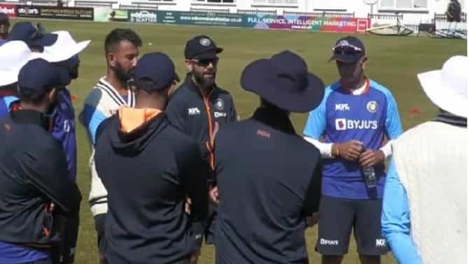IND vs ENG: विराट कोहली पुन्हा लीडरच्या रोलमध्ये, राहुल द्रविड यांच्या विनंतीला दिला मान, पहा VIDEO