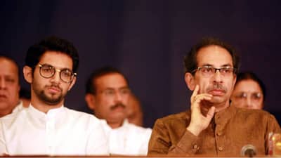 Eknath Shinde vs Shivsena:शिवसेना 80 टक्के फुटली, तरी गाफिल कसे राहिले उद्धव आणि आदित्य ठाकरे? काय काय चुकत गेलं? वाचा आठ कारणे..