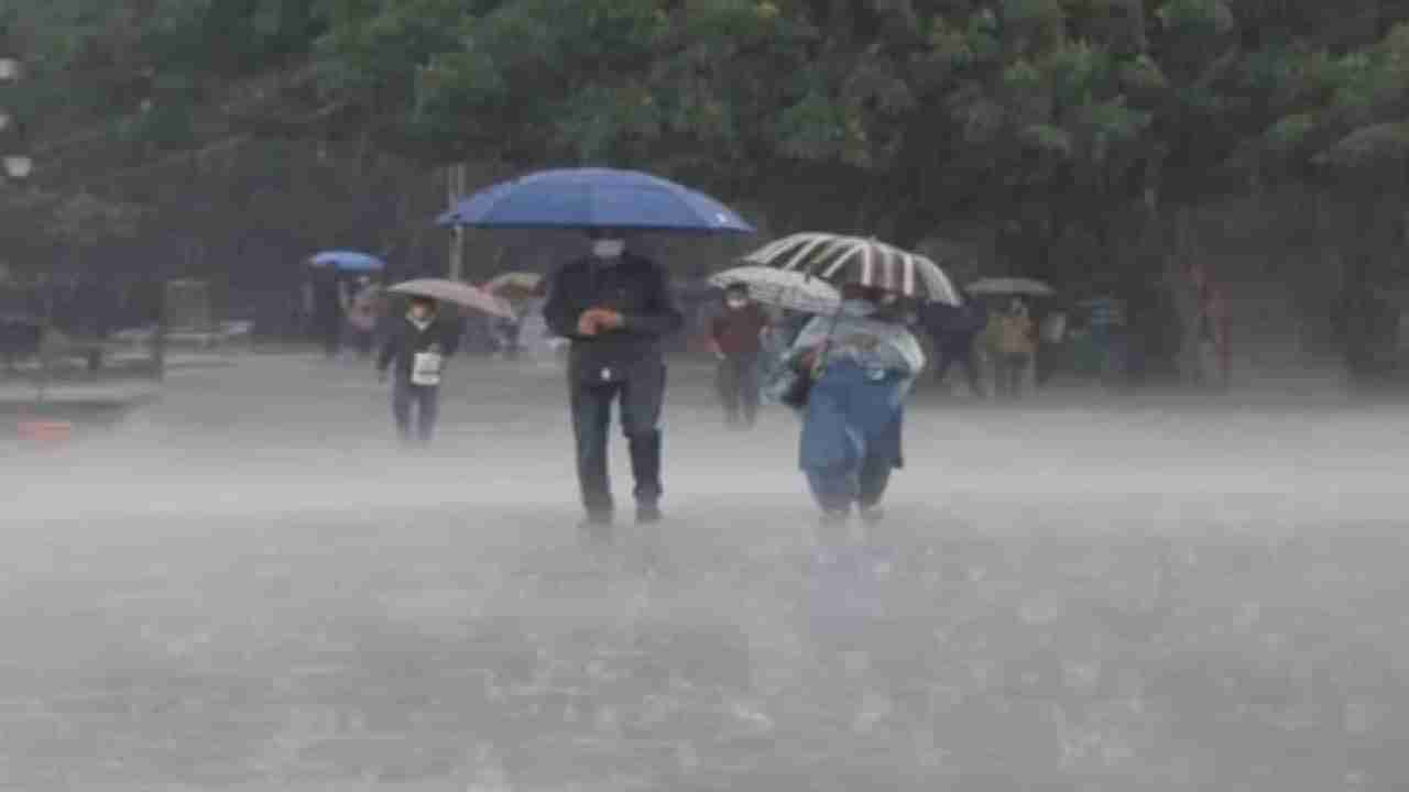 Rain | पावसाळी आपात्कालीन परिस्थितीत घ्या काळजी, वीज पडण्याचा धोका असल्यास नेमकं काय कराल?