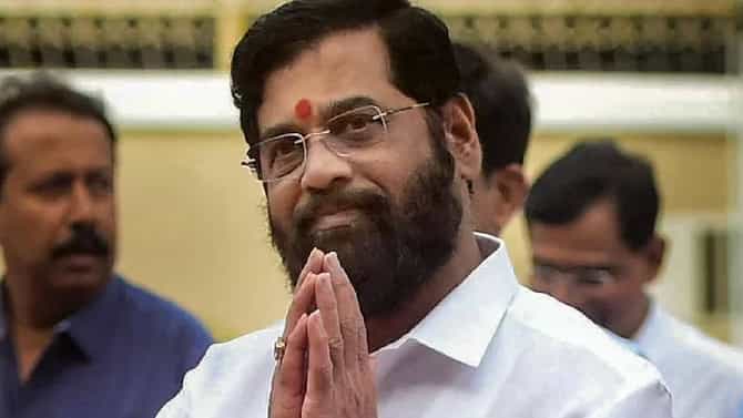 Eknath Shinde : मी शिवसेना गटनेता, तर प्रतोद भरत गोगावले, उद्धव ठाकरेंकडून 12 आमदारांवरील कारवाईच्या मागणीनंतर शिंदेंचं विधानसभा उपाध्यक्षांना पत्र