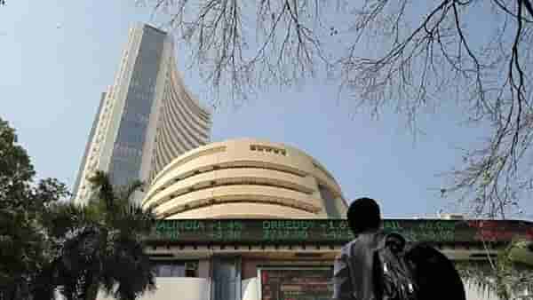 Stock Market Update: शेअर बाजारात तेजी, सेन्सेक्स 443 अंकांनी वधारला, ‘रिलायन्स’च्या गुंतवणुकदारांची निराशा