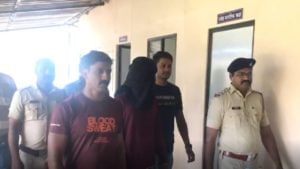 Navi Mumbai Crime : चैन स्नॅचिंग करणारा सराईत चोरटा पोलिसांच्या ताब्यात, 70 हजार रुपयांचा मुद्देमाल हस्तगत