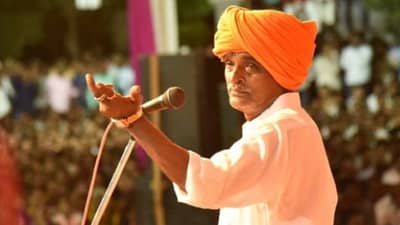 Indurikar Maharaj Video : तुम्ही फक्त त्यांचे बोर्ड लावा, सतरंज्या झटका आणि मरा, इंदुरीकर महाराजांनी कार्यकर्त्यांना सुनावलं