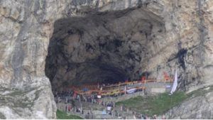 Amarnath Yatra : पर्वतावरुन 100 फूट खाली कोसळला महाराष्ट्रातील अमरनाथ यात्रेकरू; लष्कराने एअरलिफ्ट करून वाचवले