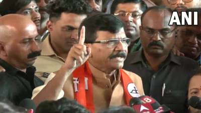 Shiv Sena : बाळासाहेब ठाकरेंचं नाव वापरल्यास कायदेशीर कारवाई, शिवसेनेचा महत्त्वाचा ठराव, राऊतांची माहिती; शिंदेंची अडचण होणार?