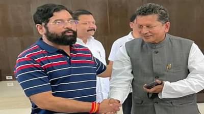 Maharashtra Politics : महाराष्ट्राच्या राजकारणात माईंड गेम! केसरकर म्हणतात मी साईभक्त, श्रद्धा-सबुरी दोन्ही सोबत