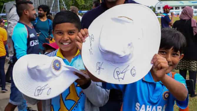 Team India Fans : टीम इंडियाच्या चाहत्यांची कमाल, तीन दिवसात छोटं YouTube चॅनल फेमस, हा रिपोर्ट पाहून शॉक व्हाल!