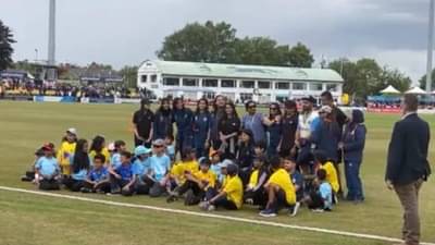 Corona, Indian Cricket Team : रोहित शर्माला कोरोना, तरीही खेळाडुंचा निष्काळजीपणा, एक फोटो आला समोर