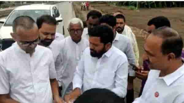 Nanded : शेतकऱ्यांचे गऱ्हाणे थेट कृषी आयुक्तांसमोर , ताफा अडवून काय केल्या मागण्या? वाचा सविस्तर