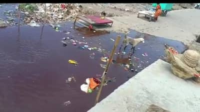 Malegaon | मालेगावच्या मोसम नदीपात्रात रक्तमिश्रित पाण्याने खळबळ, मनपा आणि पोलिस प्रशासनाची धावपळ!