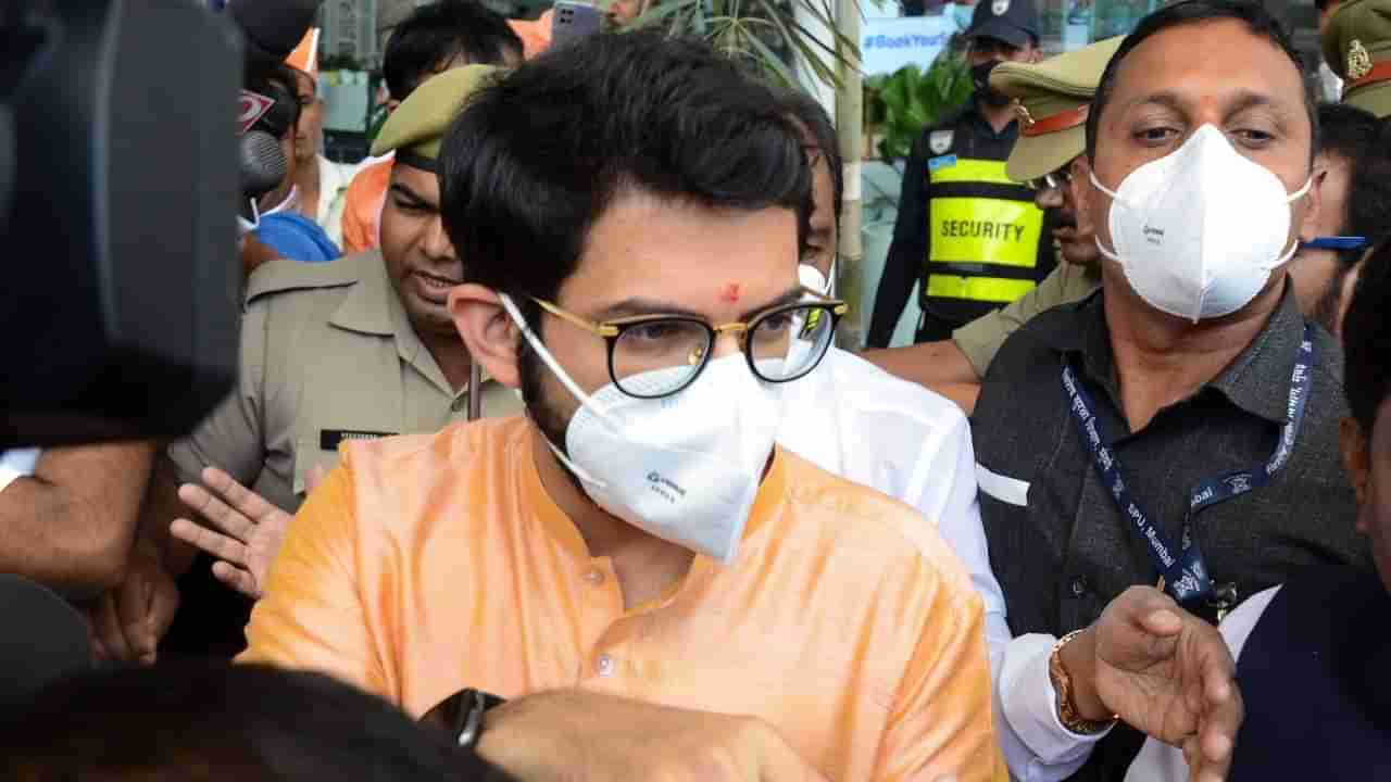 Aditya Thackeray : गुवाहाटीला नेऊन ठेवलाय महाराष्ट्र माझा, आदित्य ठाकरेंचे बंडखोरांवर वार, अप्रत्यक्षपणे फडणवीसांवर निशाणा