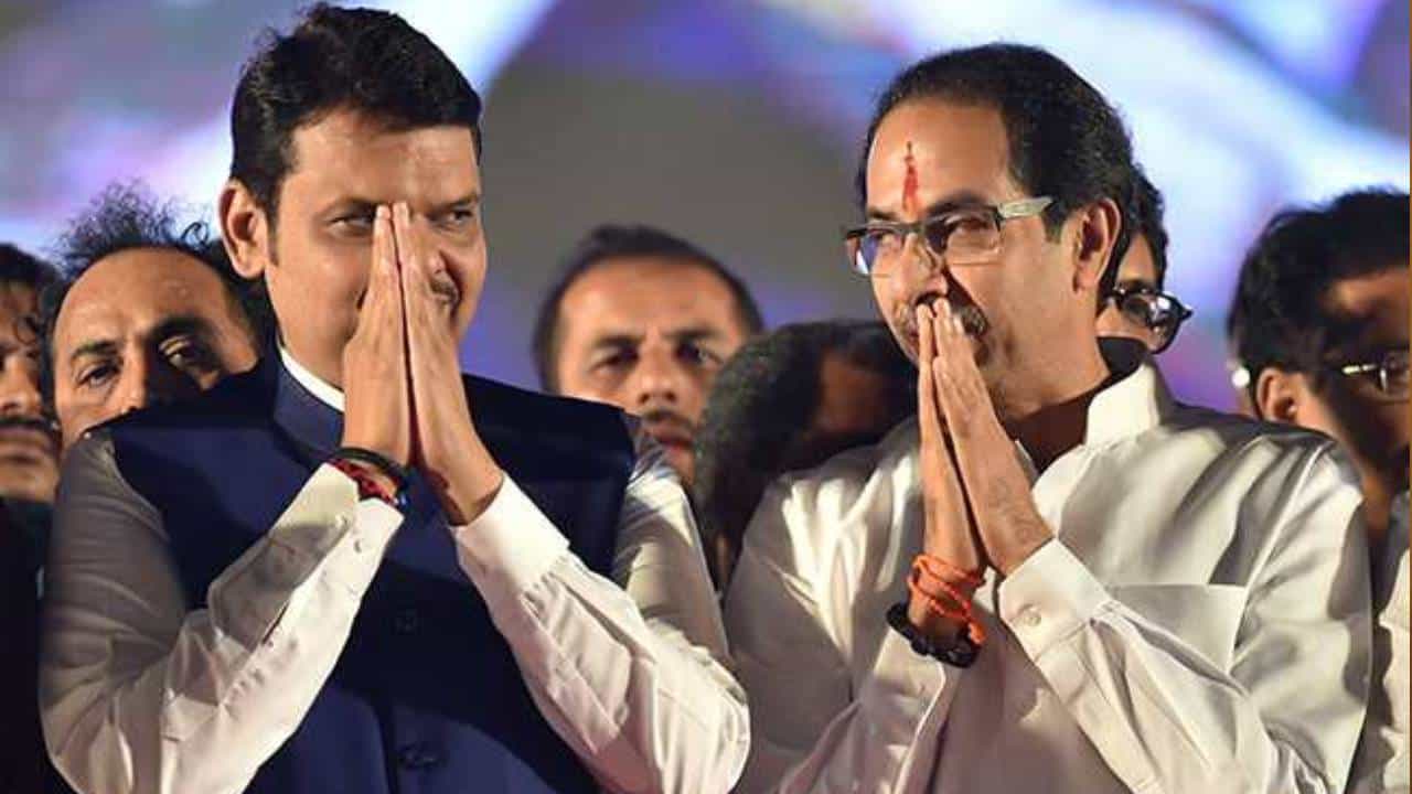Devendra Fadanvis : निवडून आले आमच्यासोबत अन् सत्ता स्थापन विरोधकांबरोबर, विश्वासघातकी कोण? फडणवीसांचा ठाकरेंना सवाल