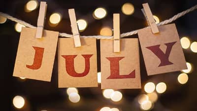 People Born in July: जुलैमध्ये जन्मलेले लोकं या कारणांमुळे असतात इतरांपेक्षा वेगळे