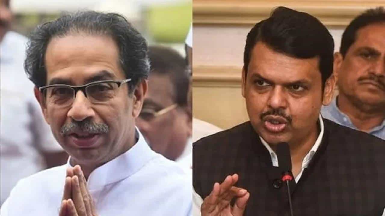 Maharashtra Political Crisis : उद्धव ठाकरेंनी बोलावली शिवसेना पदाधिकाऱ्यांची बैठक, तर देवेंद्र फडणवीस दिल्लीहून मुंबईत दाखल