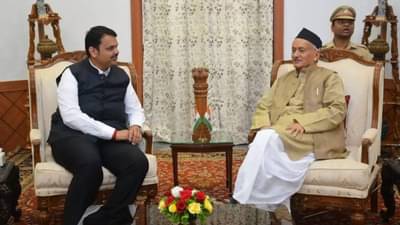 Devendra Fadnavis : देवेंद्र फडणवीस राज्यपालांच्या भेटीसाठी राजभवनावर दाखल; फडणवीसांच्या दिल्लीवारीनंतर वेगवान हालचाली