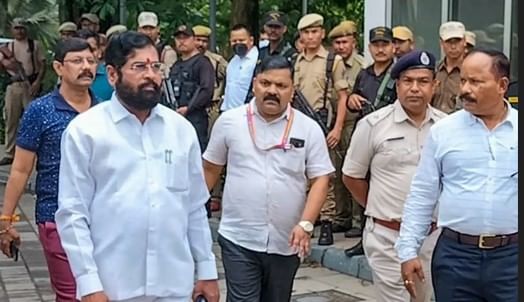 Eknath Shinde: विजय आमचाच, कामाख्या देवीच्या दर्शनानंतर एकनाथ शिंदेंना विश्वास, बंडखोर आमदारांचही हसतखेळत देवदर्शन