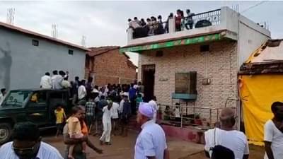 Chandrapur | चंद्रपूरच्या पाथरी गावात बिबट्याचा घरात घुसून धुमाकूळ, परिसरात भीतीचं वातावरण!