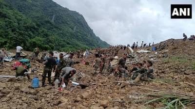 Landslide in Manipur : मणिपूरच्या आर्मी कॅम्पजवळ भू्स्खलन, 7 मृतदेह बाहेर काढले, 30 ते 40 जवान मातीच्या ढिगाऱ्याखाली दबले