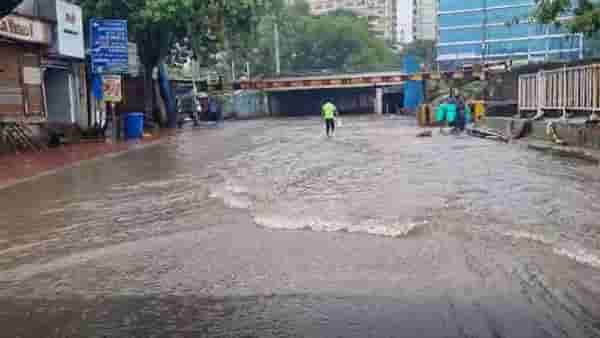 मुंबईचे हाल! मुसळधार!! 24 तासात 163 मिलीमीटर पाऊस
