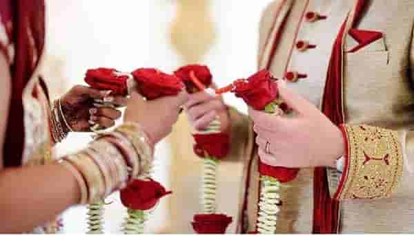 तुरुंगात शिक्षा भोगणाऱ्या नवरदेवाची लग्नासाठी 4 तास सुटका; पोलिस बंदोबस्तात उरकला लग्नसोहळा