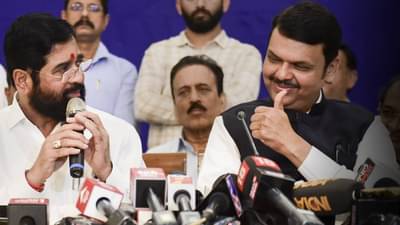 Devendra Fadnavis : मुख्यमंत्री कोण? फडणवीसांना कानोकान खबर नव्हती, शिंदेंना माहीत होतं? वाचा बातमी मागची बातमी