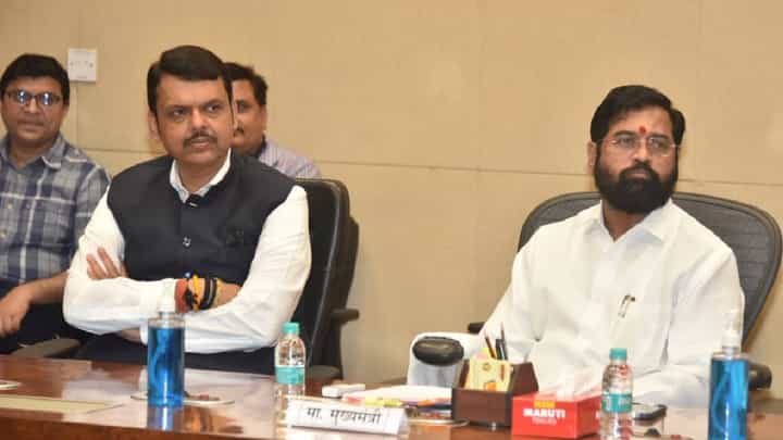 Video : शिंदे गटाकडे नगरविकास, MSRDC खातं राहणार, सूत्रांची माहिती Video : शिंदे गटाकडे नगरविकास, MSRDC खातं राहणार, सूत्रांची माहिती