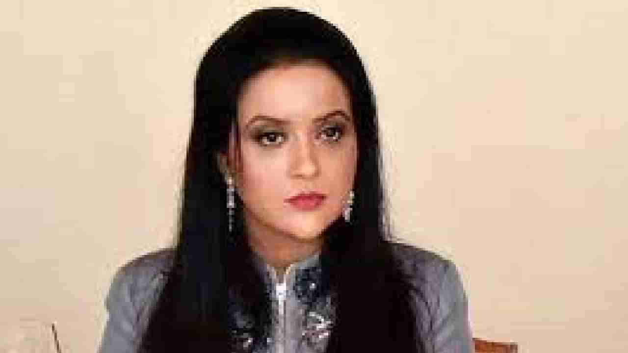 Amruta Fadnavis : चर्चा अमृता फडणवीस यांच्या ट्वीटची! नवीन मुख्यमंत्री, उपमुख्यमंत्र्यांना दिल्या शुभेच्छा