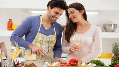 Astrology: या चार राशींचे पुरुष असतात आदर्श पती; नशीबवान मुलींनाच मिळतो असा नवरा