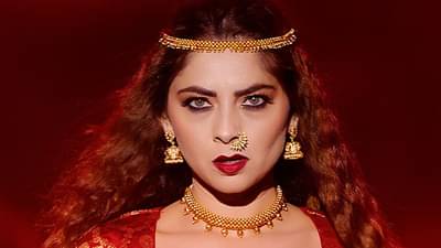 Tamasha Live: आली रे आली कडकलक्ष्मी आली; सोनाली कुलकर्णीने गायलं ‘तमाशा लाईव्ह’मधील गाणं