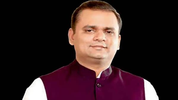 Maharashtra Assembly Session 2022 : विधानसभेच्या अध्यक्षपदी राहुल नार्वेकर, शिवसेनेच्या राजन साळवी यांचा पराभव