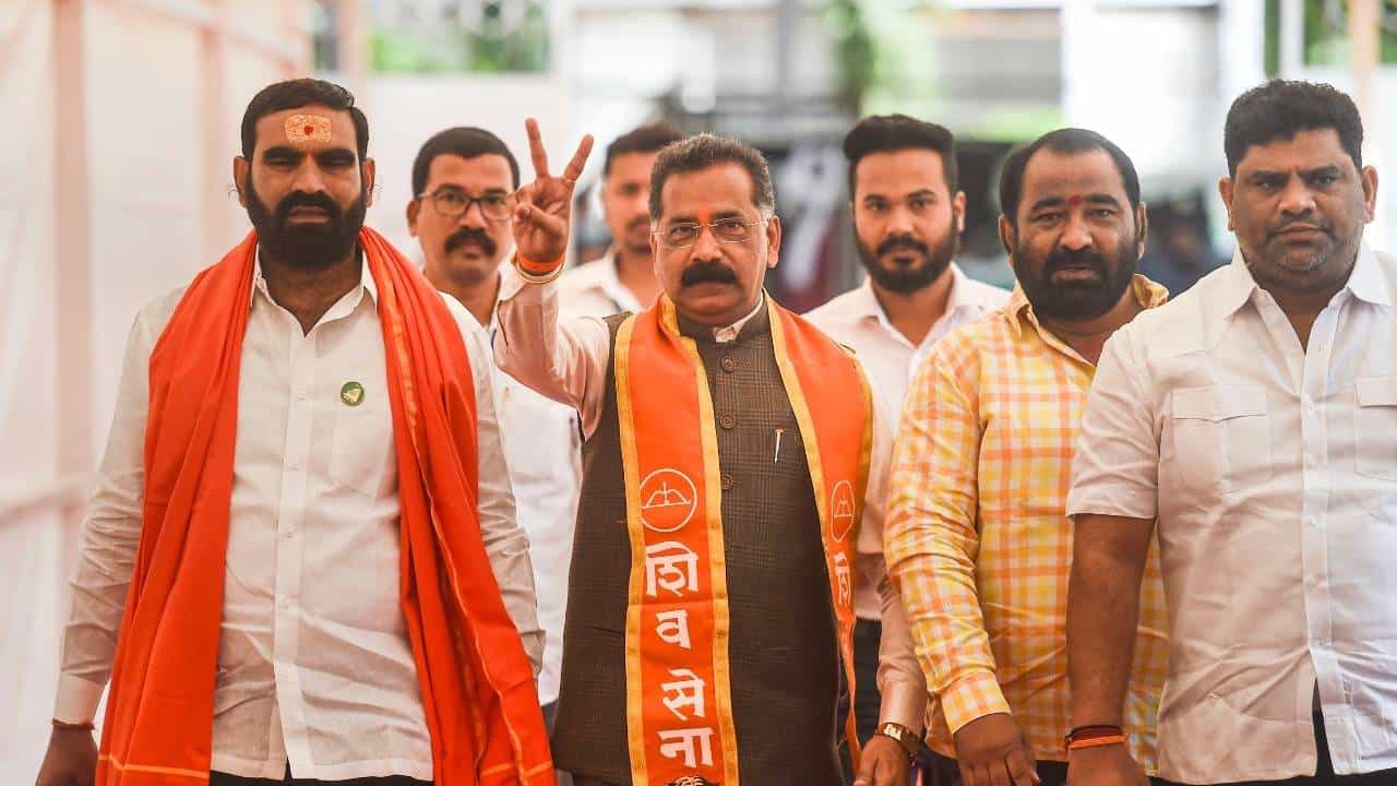 Rajan Salvi : आमदारांचं मतपरिवर्तन होईल, असा विश्वास पवारांना वाटत असेल तर मलाही विजयाची खात्री, राजन साळवींचं मोठं विधान