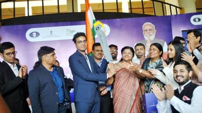 Chess Tournament : बुध्दिबळ ऑलिम्पियाड मशाल रिलेचे नागपुरात उत्साहात स्वागत, 44 वी ऑलिम्पियाड बुध्दिबळ स्पर्धा चेन्नईत