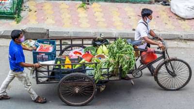 मुस्लीम फेरीवाल्यांकडून सामान घेतले तर 5100 रुपयांचा दंड, गुजरातमधील ग्राम पंचायतीचे फर्मान व्हायरल