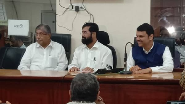 CM Eknath Shinde : व्हिपचं उल्लंघन करणाऱ्यांवर नियमांनुसार कारवाई होणार, मुख्यमंत्री एकनाथ शिंदेंचा इशारा; ठाकरे गटातील आमदारांची धाकधुक वाढली!
